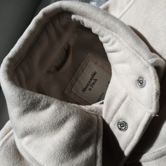 Abercrombie & Fitch Cozy Shirt Jacket - Picture 8 of 9